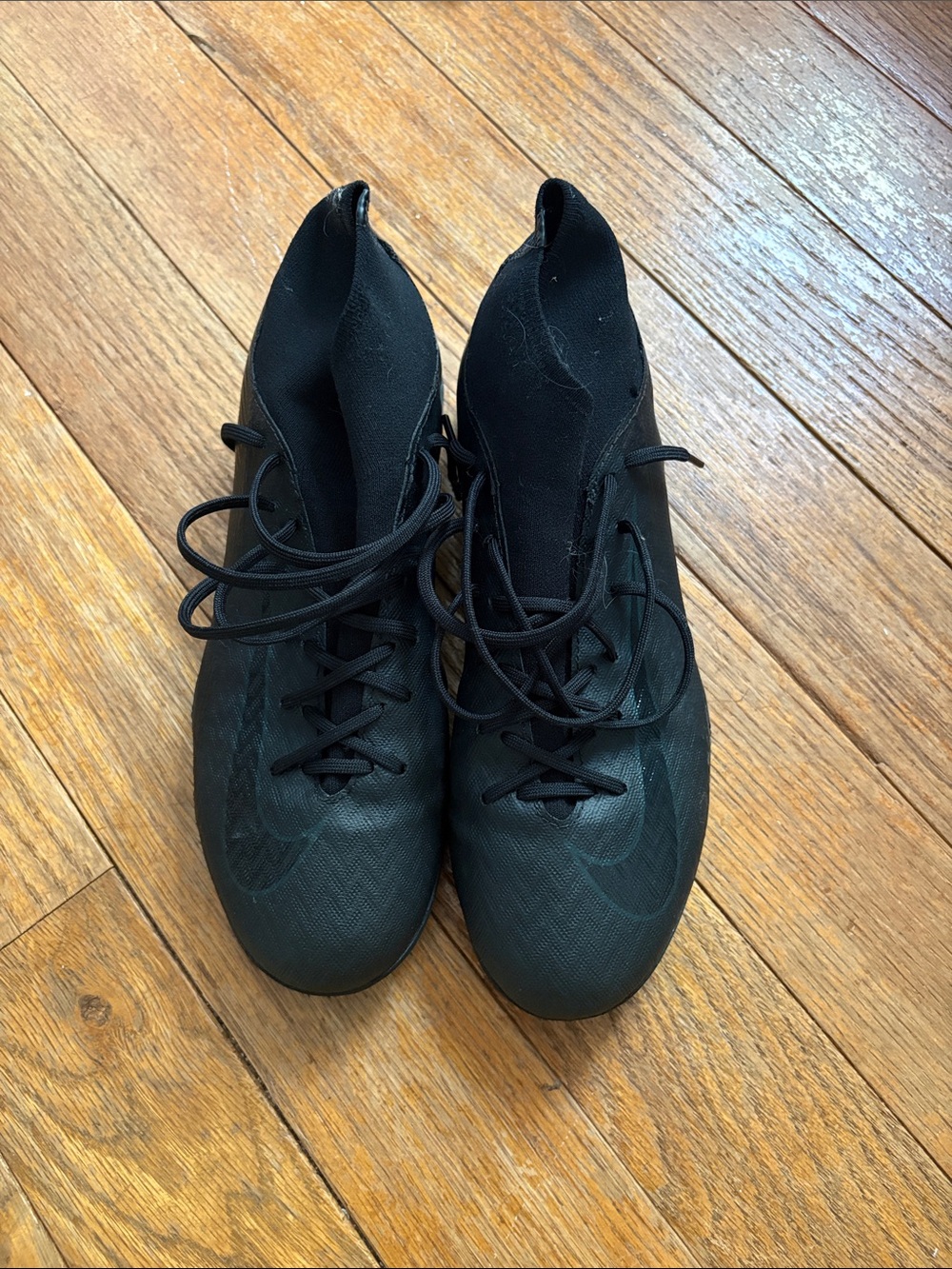 Men's Black soccer cleats